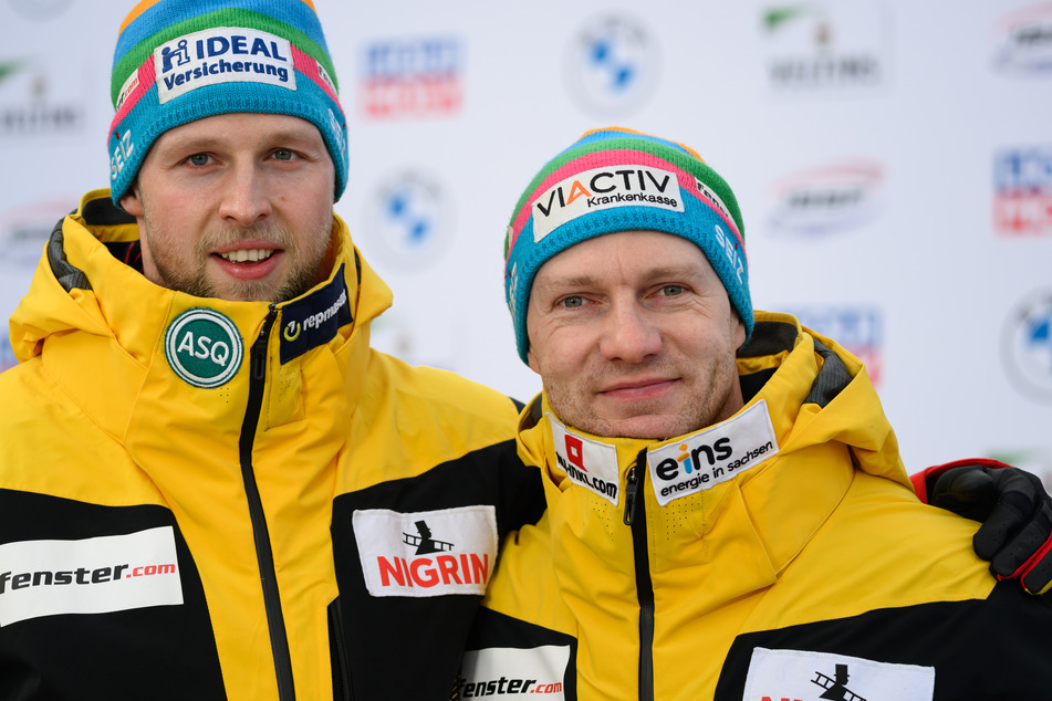 Francesco Friedrich (33, r.) und Anschieber Alexander Schüller (26, l.) haben die Konkurrenz im ersten Lauf geschockt.