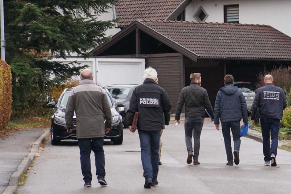 Seit der Nacht waren Polizeibeamte in Bad Boll unterwegs.