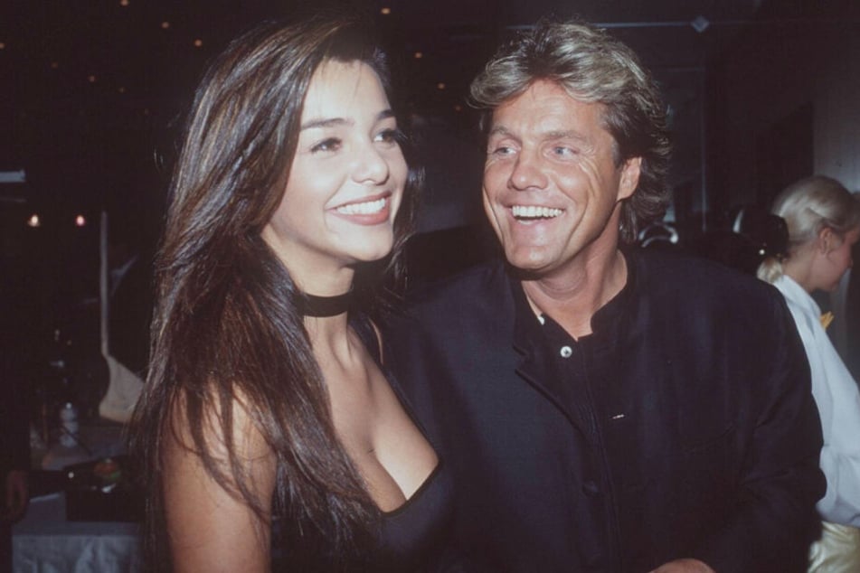 Verona Pooth und Dieter Bohlen lachen bei einem gemeinsamen Auftritt im Jahr 1996. (Archivfoto)