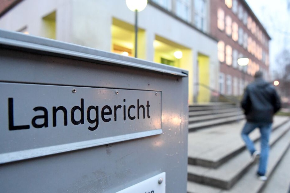 Die Ex-Verlobte sagte vor dem Kieler Landgericht aus.