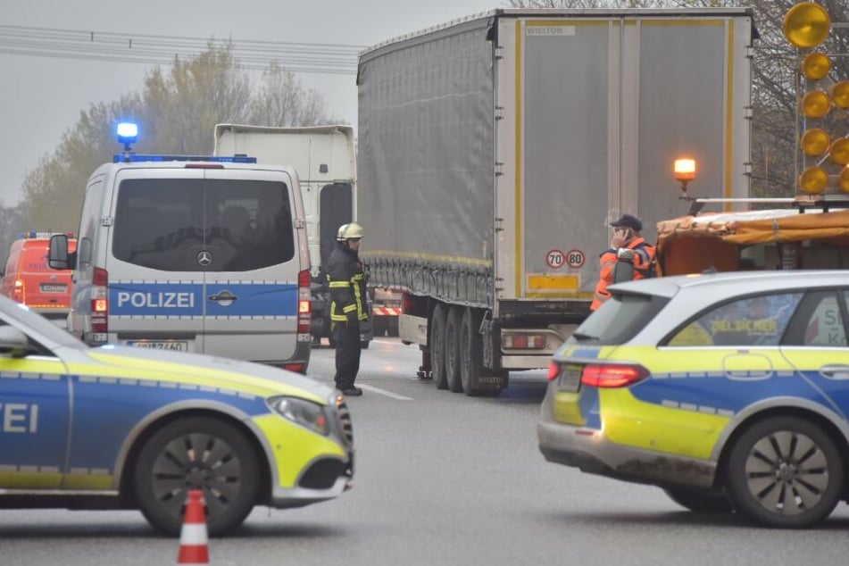 Auf der A1 krachte ein Lastwagen in einen anderen.