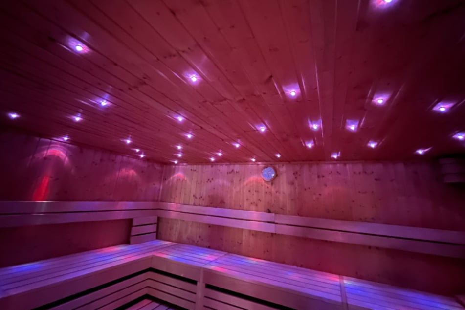 Das Zusammenspiel von Licht und Wärme lässt Körper und Seele in der Sauna neue Kraft tanken.