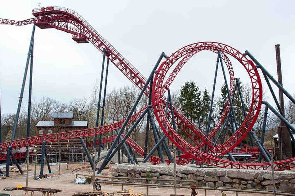 Die neue Achterbahn "Dynamite" wird am Sonnabend im Freizeitpark Plohn für Besucher freigegeben.