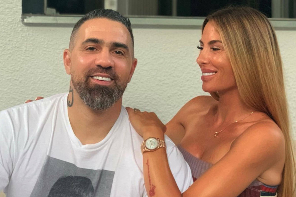 Bushido (42) und seine Frau Anna-Maria Ferchichi (39) erwarten Drillinge. Da Komplikationen aufgetreten sind, befindet die 39-Jährige sich zurzeit im Krankenhaus.