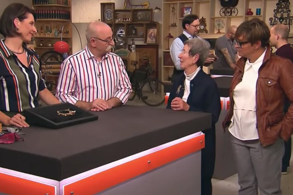 Die Verkäuferin mit ihrer Schwiegertochter bei "Bares für Rares".