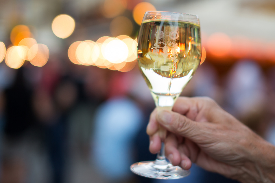 Zwölf Tage lang kann im Stuttgarter Weindorf gefeiert werden.