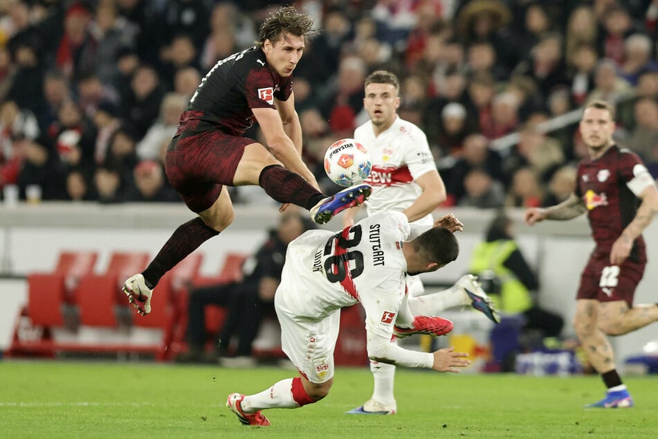 Sieht spektakulärer aus, als die Partie bislang war. Im ersten Durchgang passierte nicht wirklich viel.