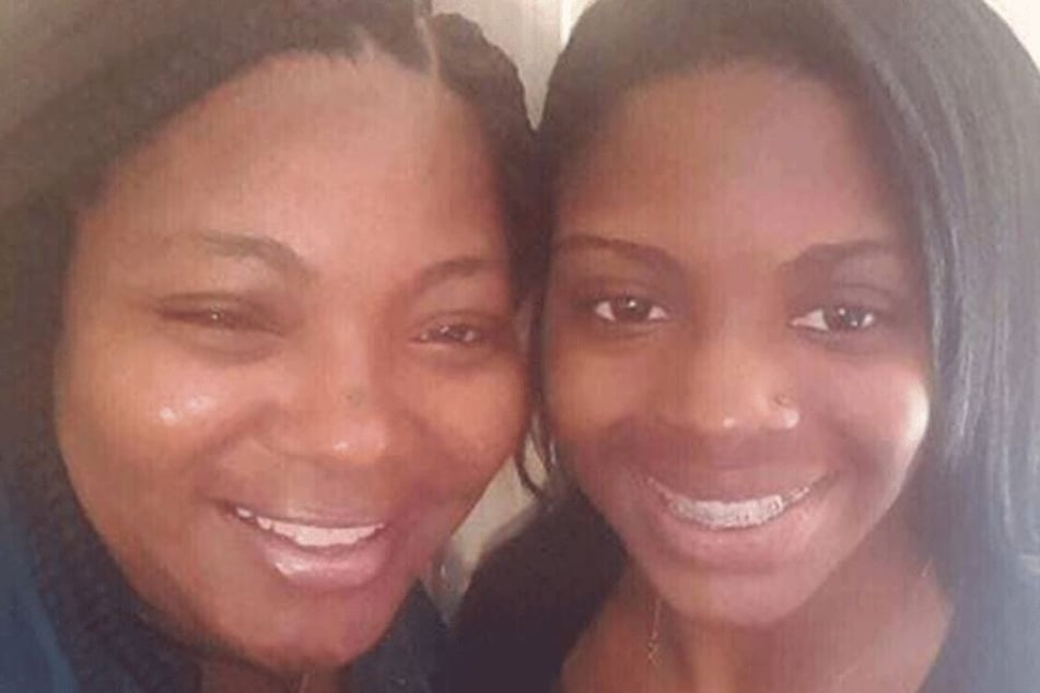 Kamiya Mobley (rechts, 19) mit ihrer leiblichen Mutter Shanara Mobley (37).