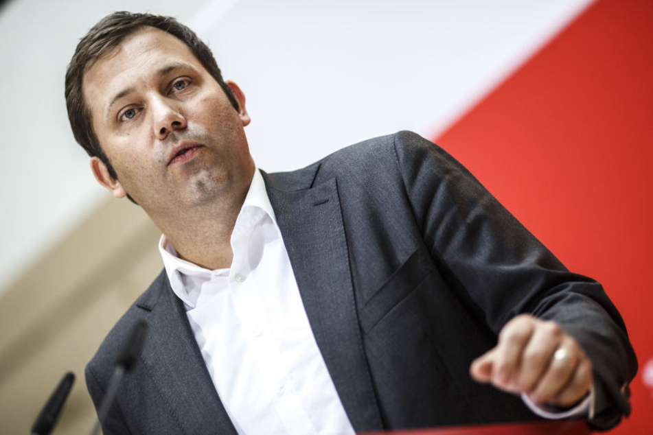 Die Thesen Sarrazins seien nicht mit den Grundsätzen der SPD vereinbar, teilte Generalsekretär Lars Klingbeil am Montag mit.