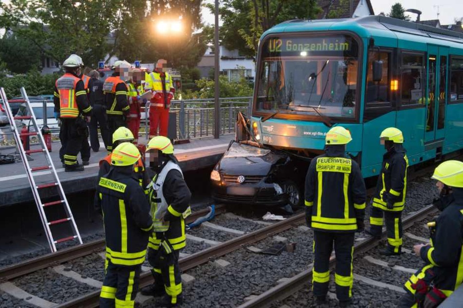 Die Fahrerin des Wagens kam ums Leben.