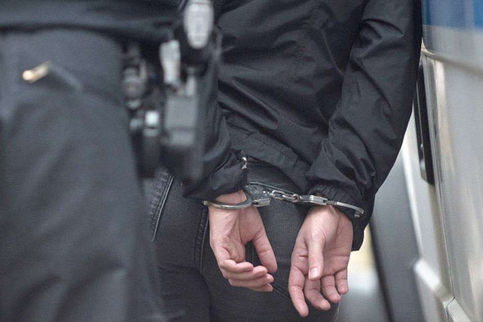 Ein von der Justiz gesuchter Mann stellte sich in Görlitz freiwillig der Polizei.