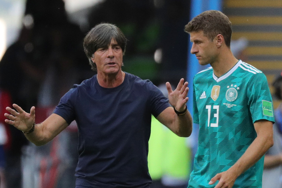 Bundestrainer Joachim Löw (61, l.) und Thomas Müller (31) im Jahr 2018.
