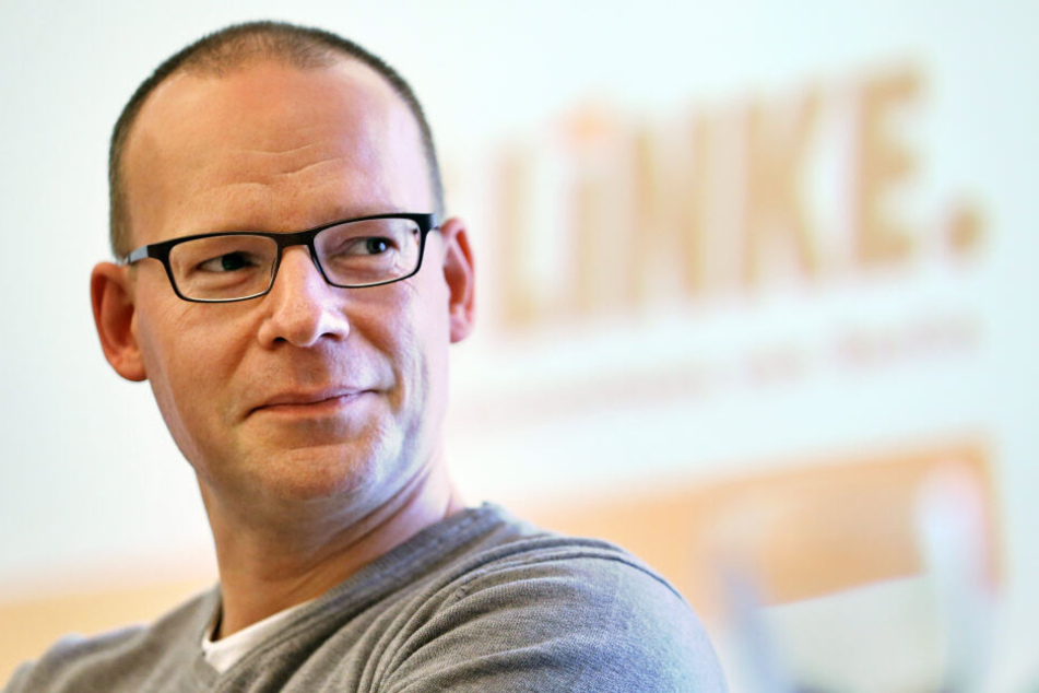 Der Ostbeauftragte der Linke-Fraktion, Matthias Höhn, fordert die Einhaltung von Artikel 36 des Grundgesetzes.