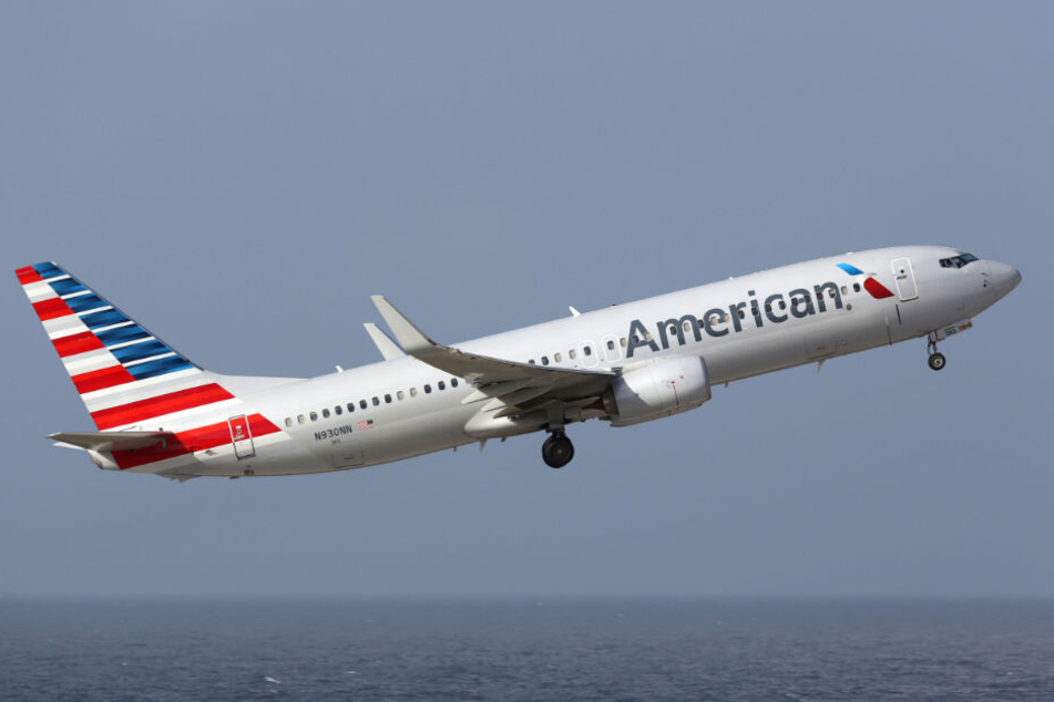 American Airlines muss sich mit einer wütenden Passagierin herumplagen.