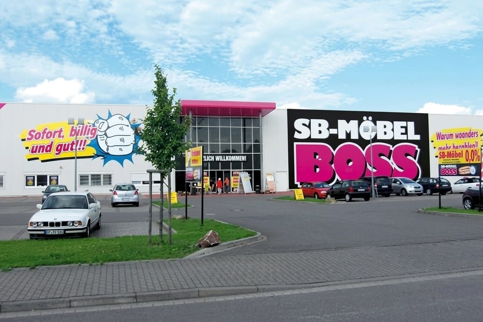 Dieses Möbelhaus lädt zum verkaufsoffenen Sonntag (13.9.) mit hohen Rabatten
