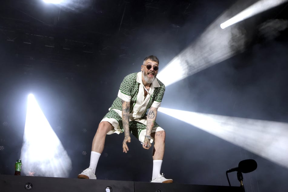 Zum Start seiner Jubiläumstour trat Sido (44) vor über 14.000 Zuschauern auf dem Domplatz in Erfurt auf.