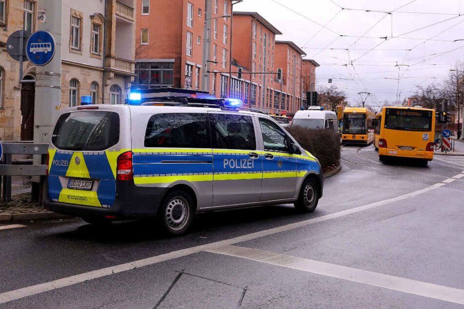 Laut Polizeidirektion Dresden wurden insgesamt vier Personen verletzt.