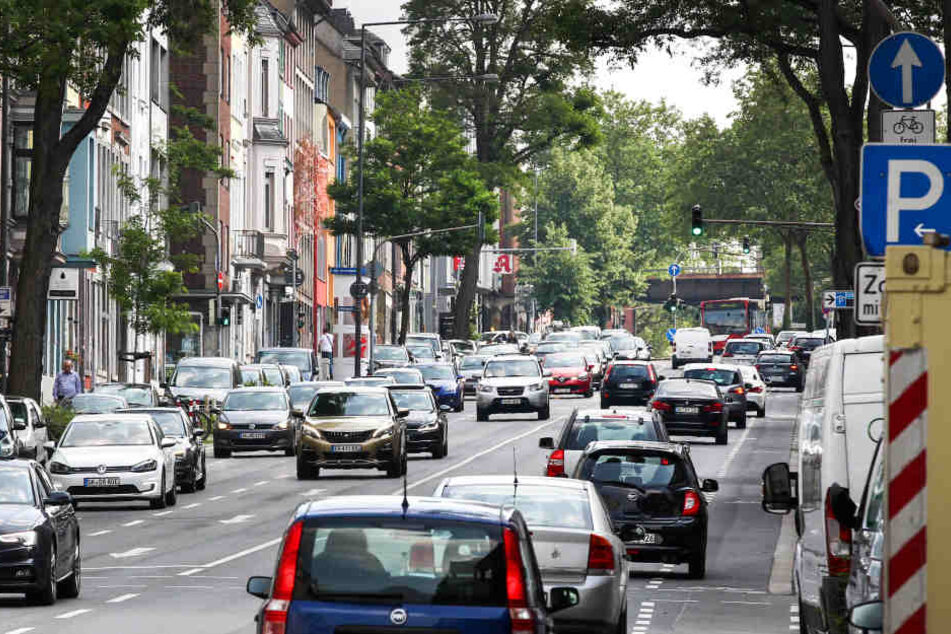 Die Wilhelmstraße in Aachen ist vielbefahren und soll sauberer werden.