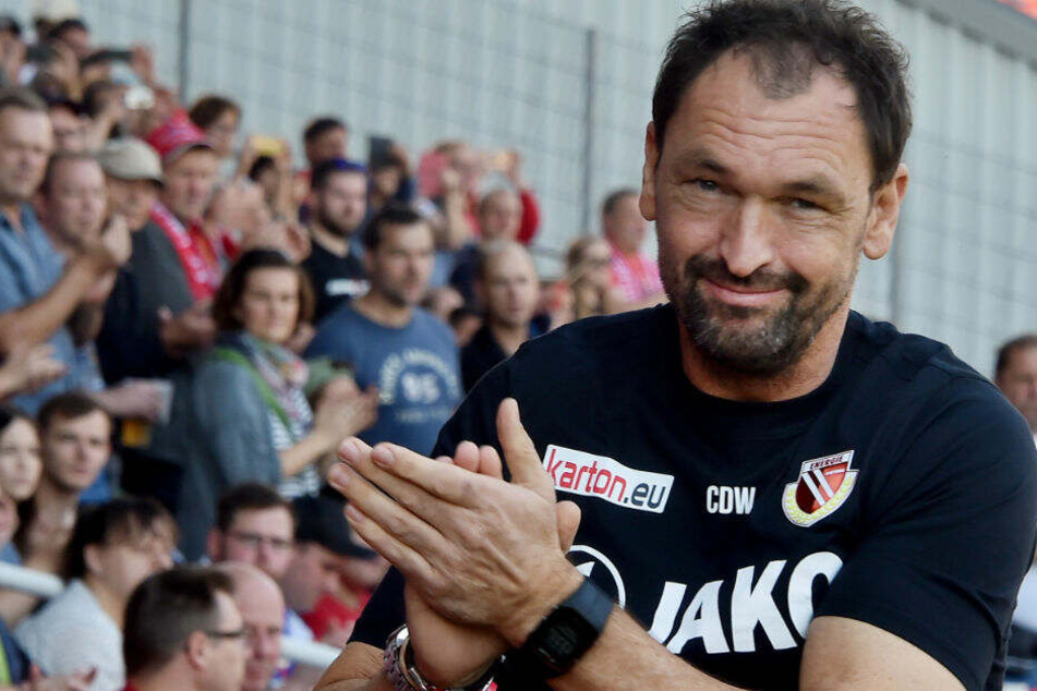 Keine Zeit für Feierei: Claus-Dieter Wollitz setzt schon den Fokus auf das kommende Drittliga-Spiel.