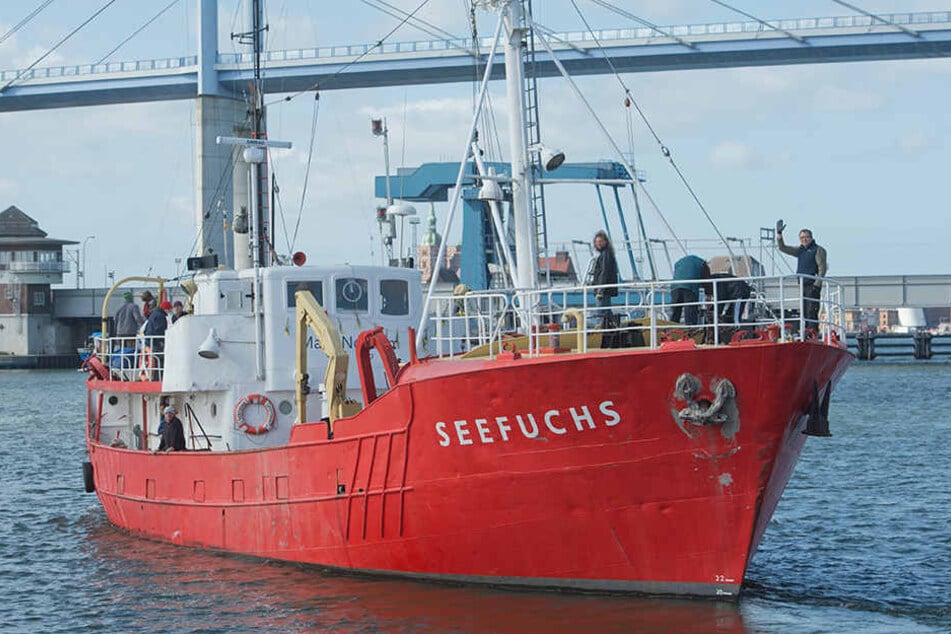 Der Kutter "Seefuchs" der Regensburger Flüchtlingsinitiative "Sea Eye" bricht in Richtung Mittelmeer auf, um Flüchtlingen in Seenot zu helfen.