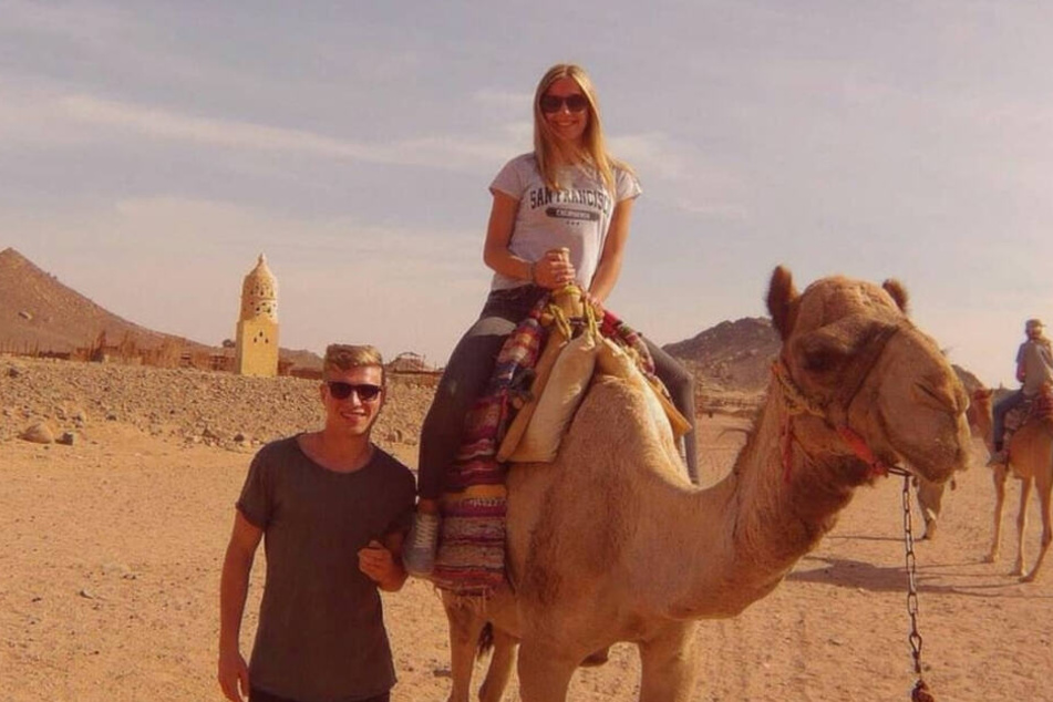 Elias Huth mit seiner Vivien im sonnigen Ägypten. Da wird man beim derzeit trüben Winterwetter glatt neidisch!