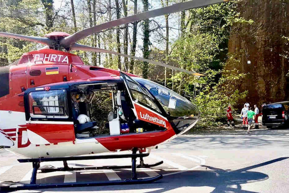 Per Rettungshubschrauber "Christoph 38" aus Dresden wurde der Verunglückte ins Uniklinikum Dresden geflogen.