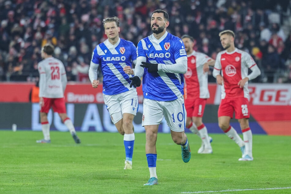 Cottbus' Iceman: Tolcay Cigerci verwandelte seinen sechsten Elfer im sechsten Versuch diese Saison.