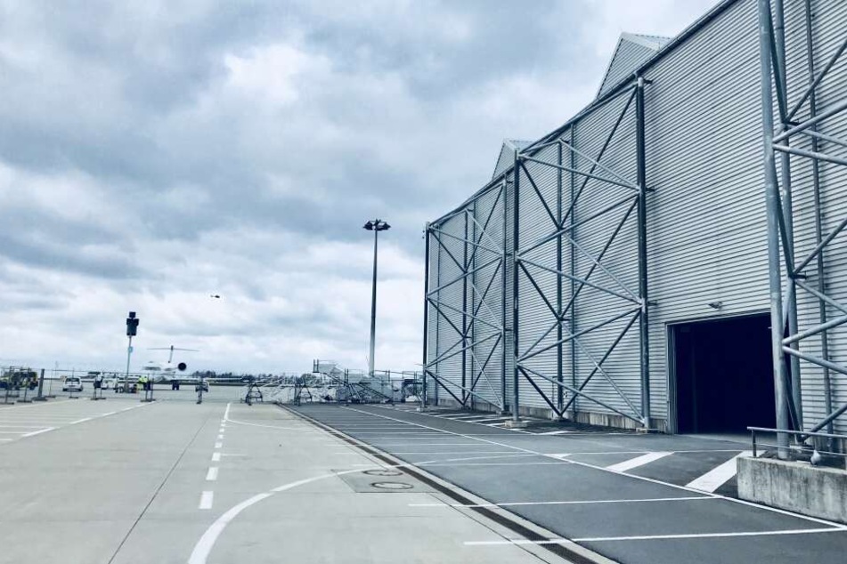 Der Alte Hangar am Dresdner Flughafen.