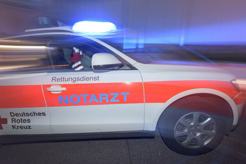 Zwei Personen wurden bei dem Unfall ohne Fremdbeteiligung verletzt.