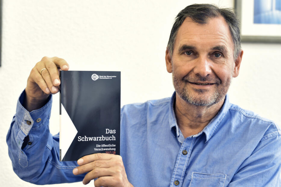 Thomas Meyer (58), Präsident des Steuerzahlerbundes Sachsen. Jedes Jahr gibt es ein neues Schwarzbuch.