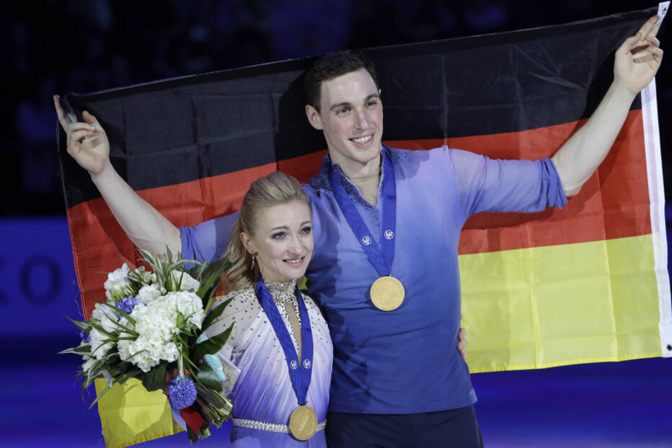 Am Sonntagabend bei "Dancing on Ice": Die Olympiasieger Aljona Savchenko (35) und Bruno Massot (30).
