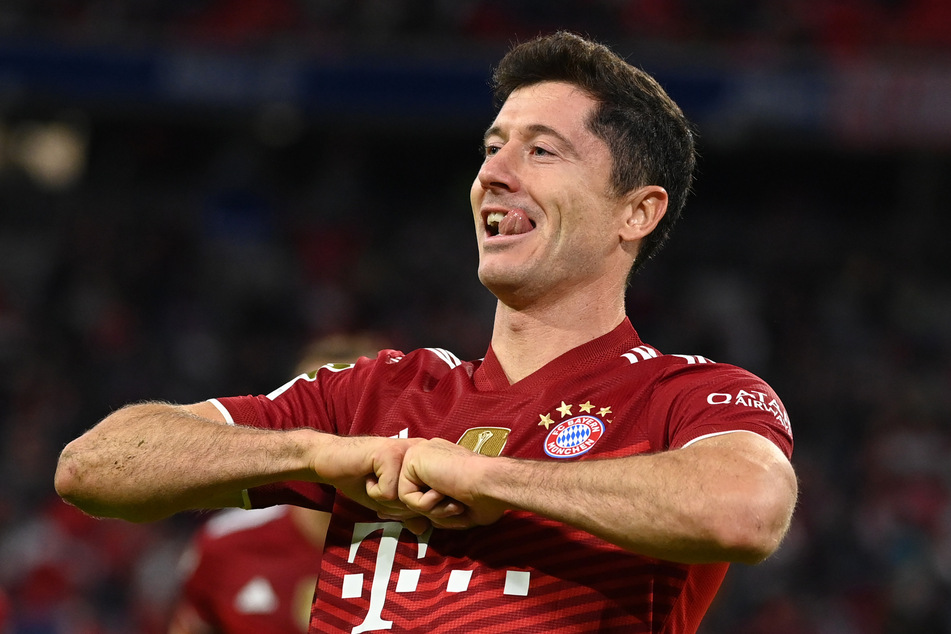 Robert Lewandowski (33) vom FC Bayern München trifft in der Bundesliga nahezu nach Belieben und lässt es auch international krachen.