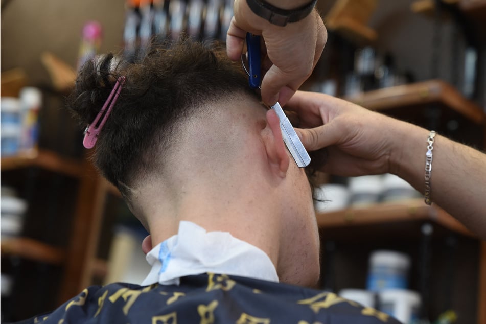 In der Vergangenheit wurden bei Razzien in Barbershops immer wieder gravierende Mängel festgestellt. (Symbolfoto)