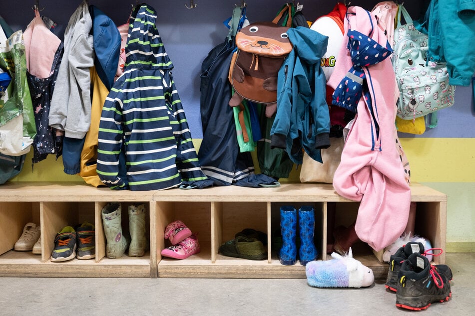 Ein Kita-Erzieher soll in Hessen mehrere Kinder im Alter von etwa vier Jahren sexuell missbraucht haben. (Symbolbild)