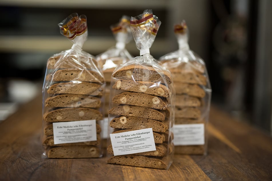 Pumpernickel mit Biss: Zuckersüße Pfefferküchlein abgepackt in 15er-Stückelung.