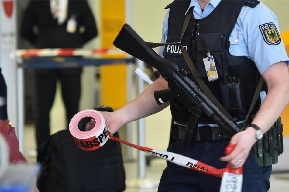 Die Bundespolizei nahm einen Mann fest und sperrte eine Flughafenhalle (Archivbild).