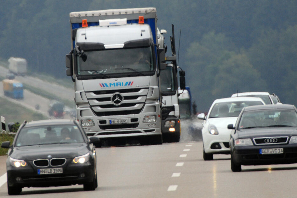 Der Unfall auf der A8 sollte den Verkehr auf der Autobahn erheblich einschränken.
