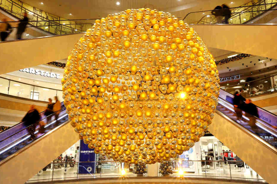 Ein Einkaufshaus kurz vor Weihnachten.