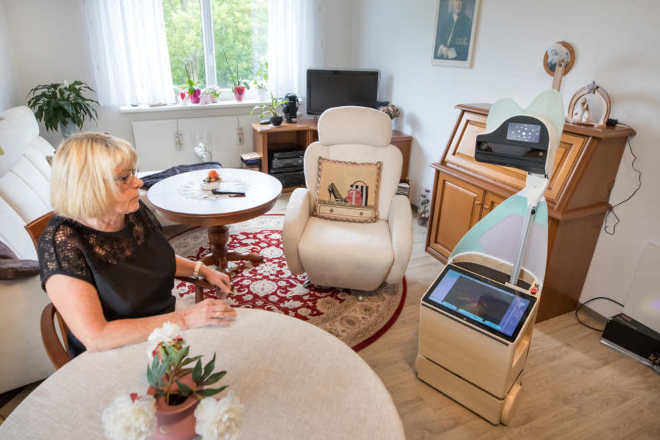 Jutta Conrad hat einen der Roboter getestet.