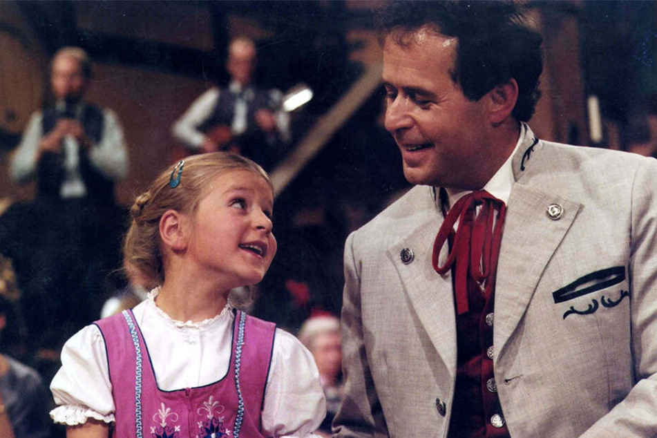 Wie niedlich: Stefanie beim ersten TV-Auftritt mit Papa Eberhard in der DDR-Show "Oberhofer Bauernmarkt".