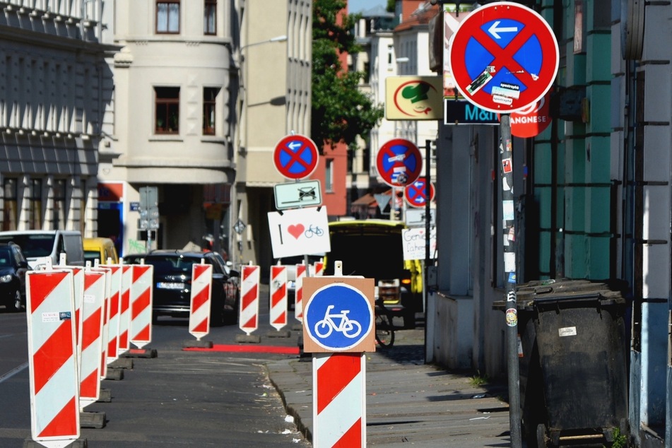 In der Zweinaundorfer Straße/Ecke Theodor-Neubauer Straße wünschen sich die Aktivisten einen neuen Radweg.