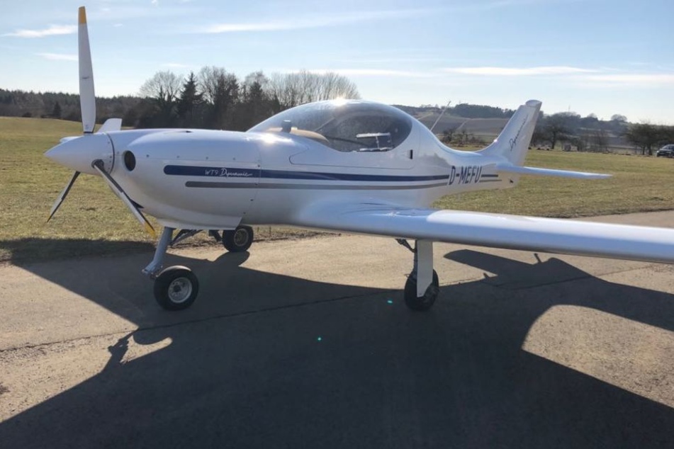 Wer hat dieses Leichtflugzeug gesehen und kann Hinweise zu dessen Verbleib geben?