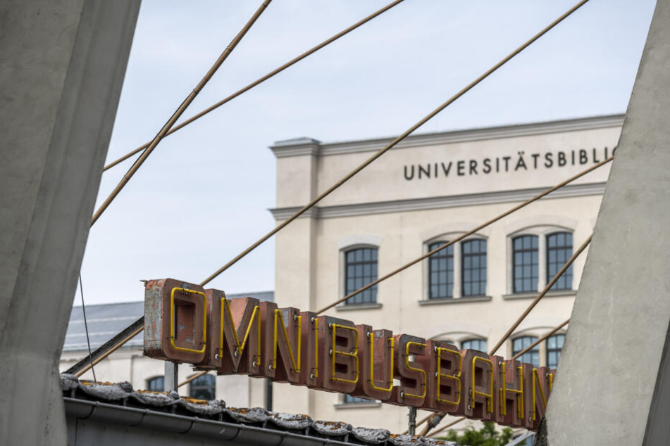 Der Busbahnhof soll ab 2022 einem Neubau der TU Chemnitz weichen.