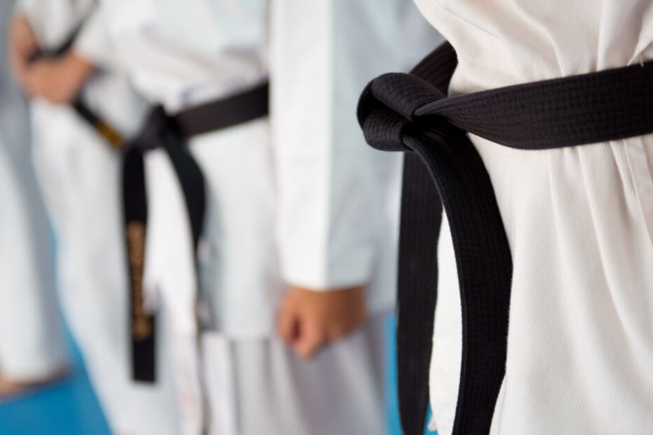 Ein 42-jähriger Judotrainer soll mindestens sechs seiner Schüler über Jahre missbraucht haben (Symbolbild).