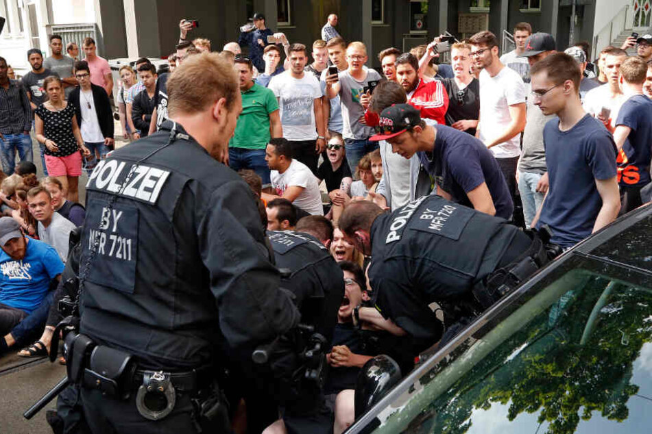 15 Polizisten wurden aufgrund des Skandals vom Dienst suspendiert oder versetzt. (Symbolbild)