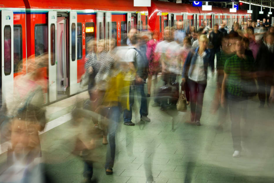 Es wird zu Störungen im S-Bahn-Verkehr von Frankfurt kommen (Archivbild).
