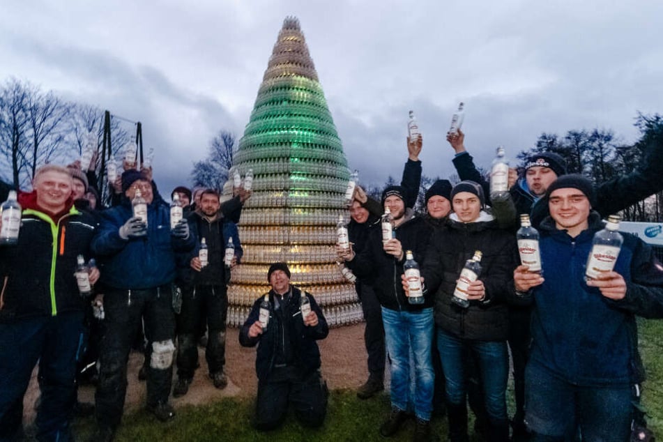 Ein 25-köpfiges Team baute den originellen Weihnachtsbaum.