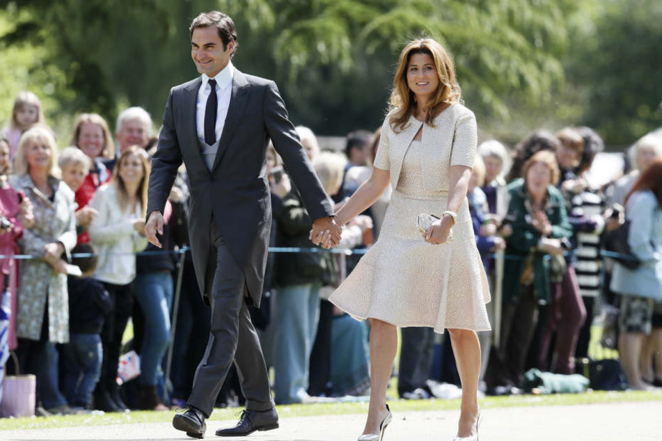Tennis-Ass Roger Federer kam mit Frau Mirka. 
