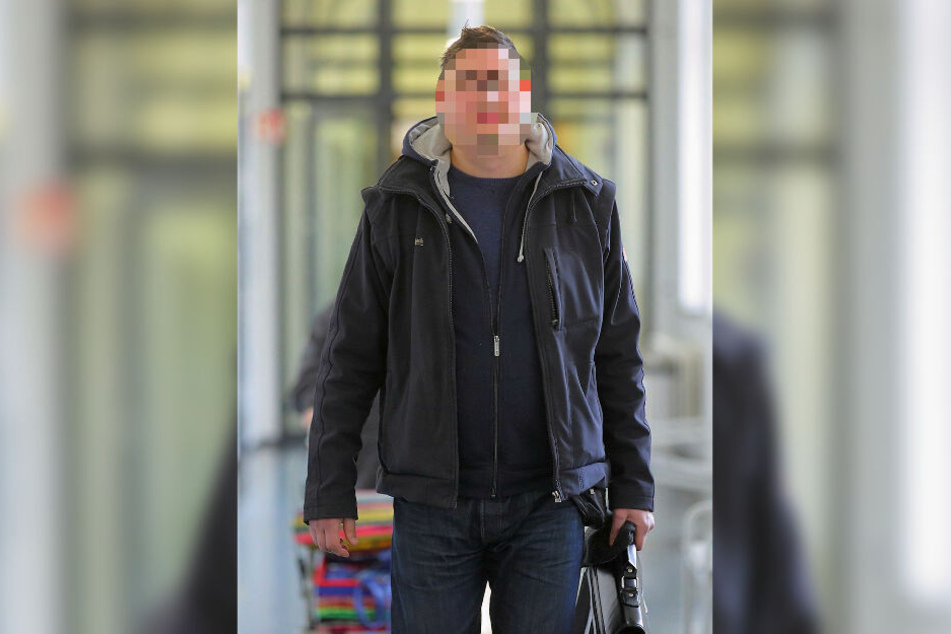 Seine chaotische Beziehung zum Geld brachte Ex-Tafel-Chef Andreas Sch. (44) am Montag vor Gericht.