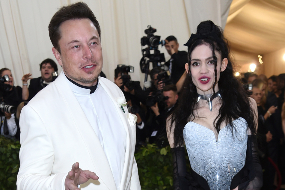 Tesla-Chef Elon Musk (49) und seine Freundin, die kanadische Sängerin Grimes (32).